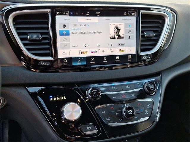 2026 Chrysler Voyager VOYAGER LX