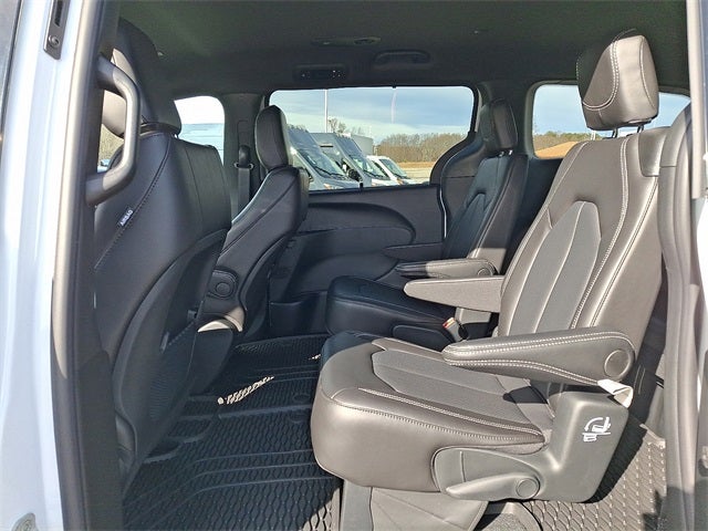 2026 Chrysler Voyager VOYAGER LX