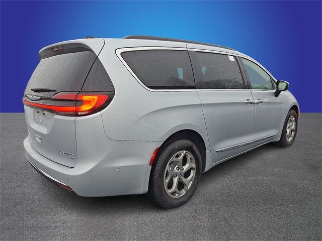 2023 Chrysler Pacifica Limited AWD