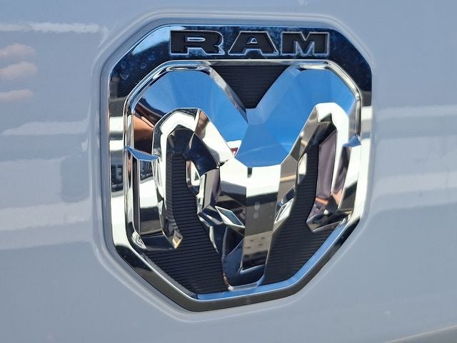 2023 RAM 3500 Tradesman Crew Cab 4x4 6'4' Box