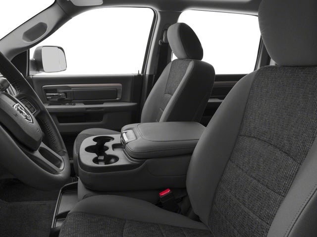 2017 RAM 3500 SLT Crew Cab 4x4 6'4' Box