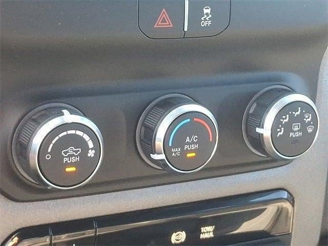 2023 RAM 3500 Tradesman Crew Cab 4x4 8' Box