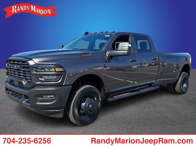 2026 RAM 3500 RAM 3500 TRADESMAN CREW CAB 4X4 8' BOX