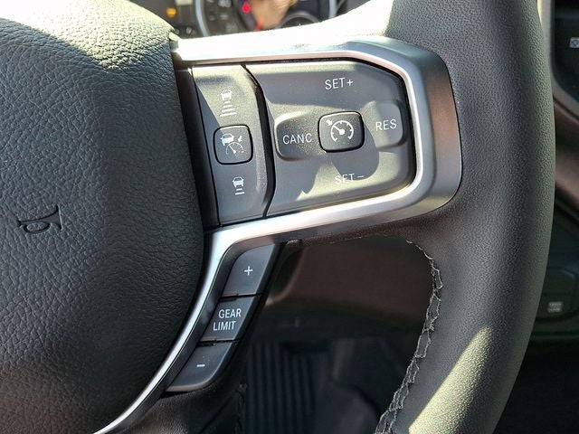 2026 RAM 3500 RAM 3500 TRADESMAN CREW CAB 4X4 8' BOX