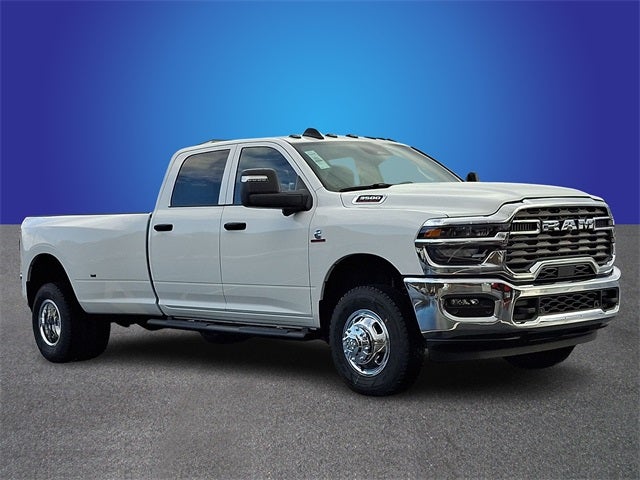 2026 RAM 3500 RAM 3500 TRADESMAN CREW CAB 4X4 8' BOX