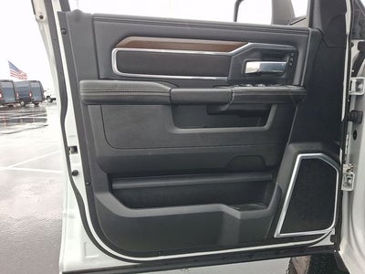 2024 RAM 3500 Laramie Crew Cab 4x4 8' Box