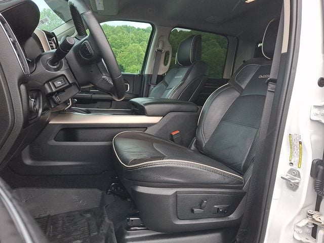 2024 RAM 3500 Laramie Crew Cab 4x4 8' Box