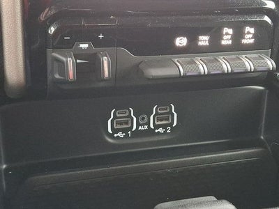 2024 RAM 3500 Laramie Crew Cab 4x4 8' Box