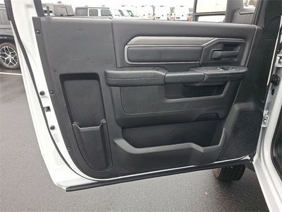 2025 RAM 5500HD Tradesman/Big Horn