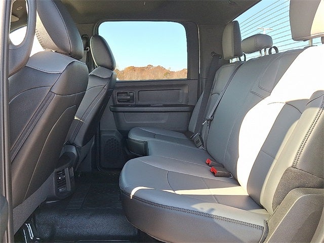 2026 RAM 5500HD RAM 5500 TRADESMAN CHASSIS CREW CAB 4X4 84' CA