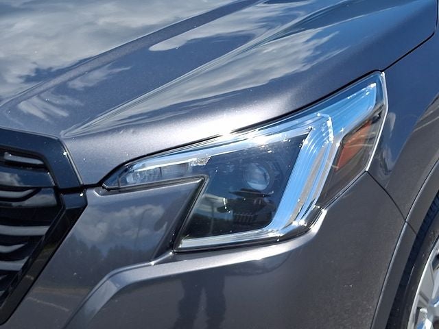 2023 Subaru Forester Base